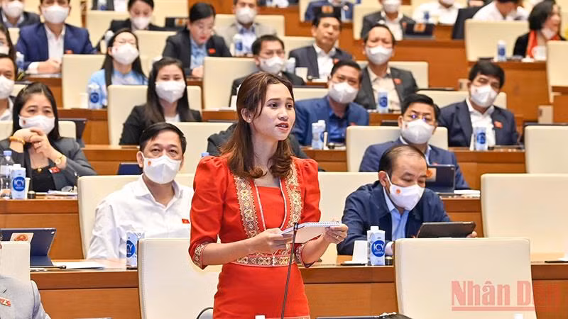 Học sinh lớp 1 học trực tuyến có phù hợp không? -0