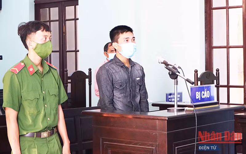Bị cáo Nguyễn Đức Thiện tại phiên tòa. 