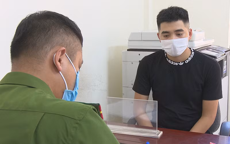 Phát hiện đối tượng làm giả con dấu đưa người qua chốt kiểm dịch
