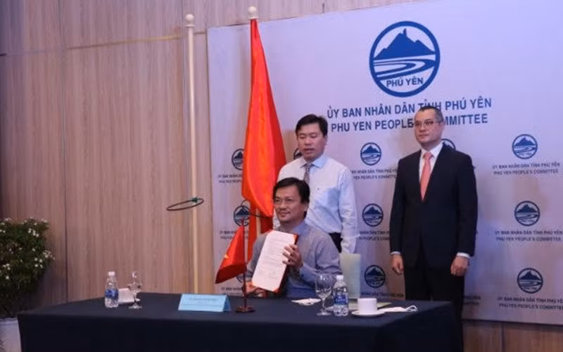Tại lễ ký kết.