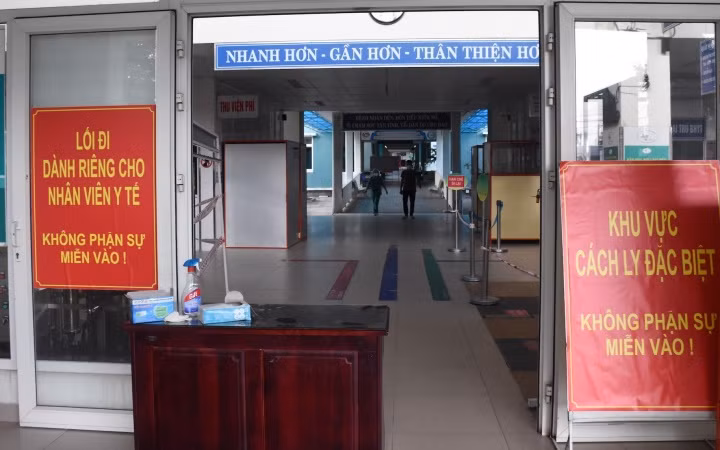 Bệnh viện dã chiến Hoà Vang, khu vực dành riêng cho nhân viên y tế.