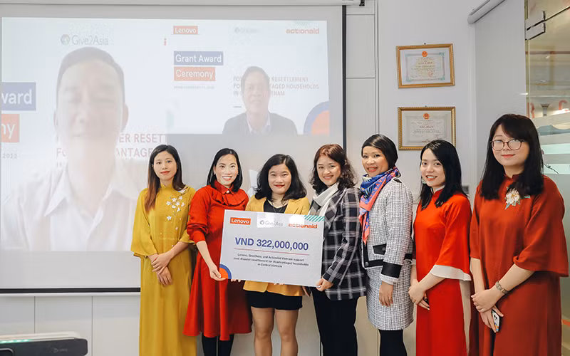 Tổng kết dự án “Cùng miền trung khắc phục hậu quả lũ lụt”. (Ảnh: AAV)