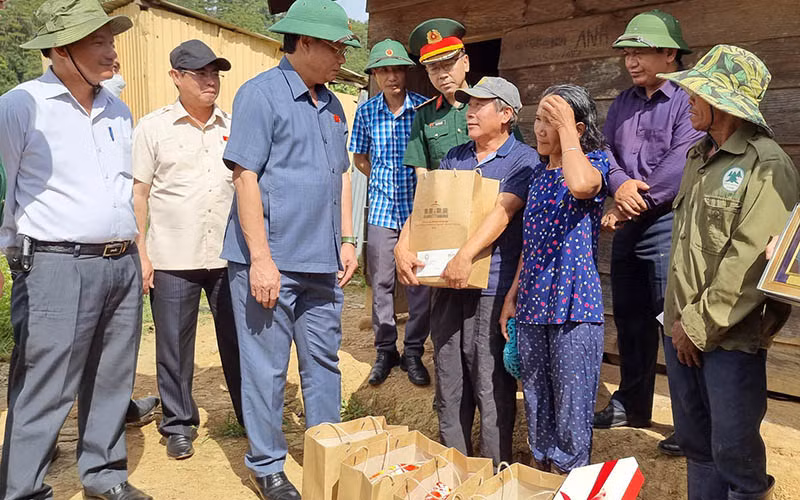 Phó Chủ tịch Quốc hội Trần Quang Phương khảo sát tuyến đường Trường Sơn Đông -0