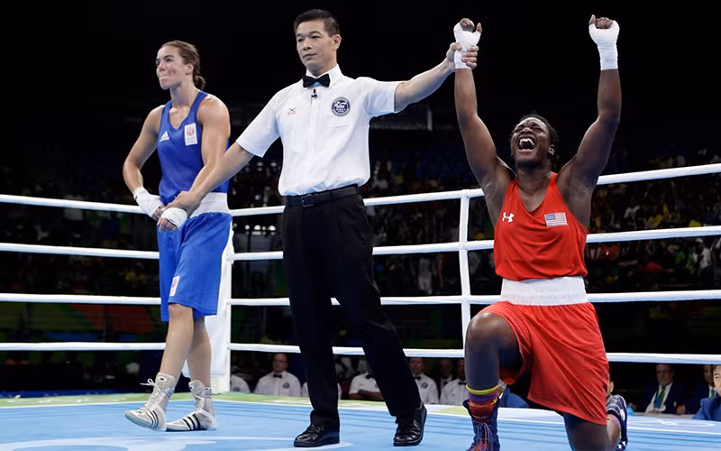 Trọng tài Vương Trọng Nghĩa của Việt Nam điều hành thi đấu môn Quyền anh tại Olympic 2016. Ảnh The Washington Post