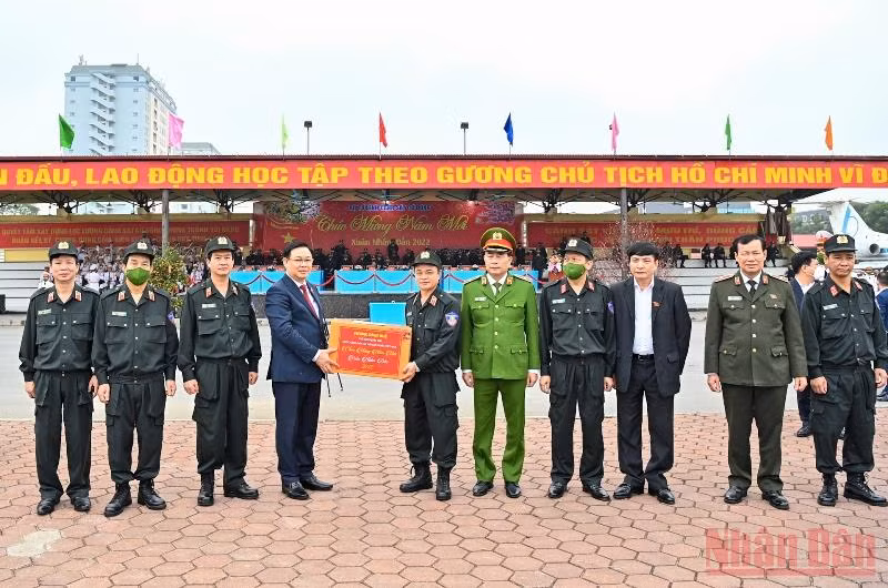 Xây dựng lực lượng Cảnh sát cơ động vững mạnh, chính quy, tinh nhuệ, hiện đại -0