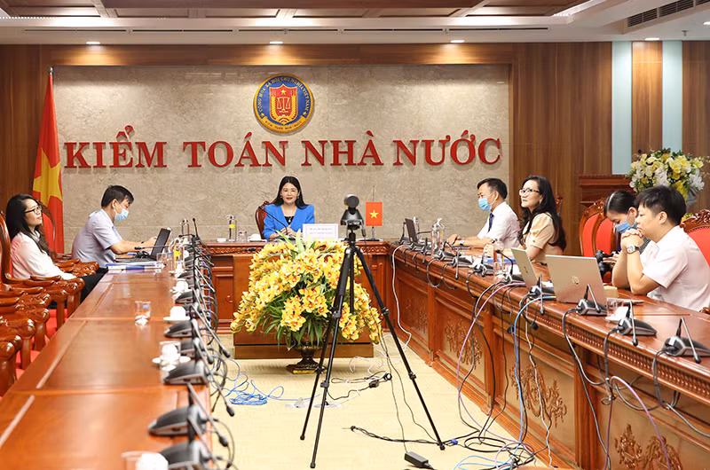Đoàn Kiểm toán Nhà nước Việt Nam do Phó Tổng Kiểm toán Nhà nước Hà Thị Mỹ Dung làm Trưởng đoàn.