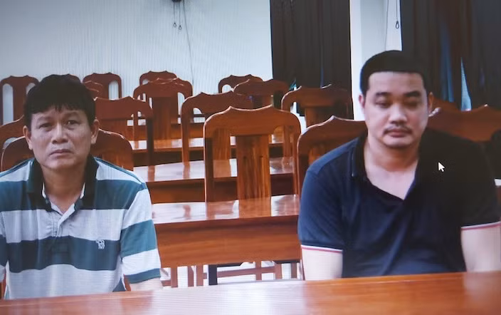 Khởi tố vụ án vận chuyển trái phép gần 2000 viên kim cương, đá quý -0