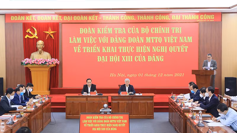 Quang cảnh buổi làm việc, ngày 1/12. (Ảnh: Quang Vinh)
