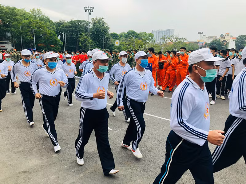Gần hai nghìn người tham gia Ngày chạy Olympic vì sức khỏe toàn dân -0