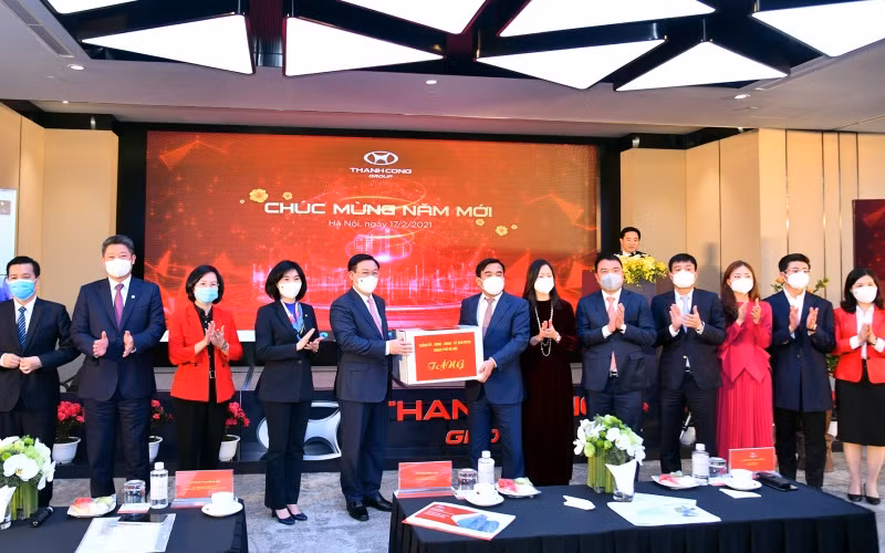 Hà Nội tạo điều kiện cho doanh nghiệp thực hiện tốt “nhiệm vụ kép” -0