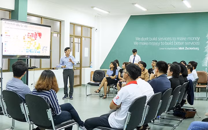 Sinh viên tham gia các khóa đào tạo về khởi nghiệp tại Đại học Quốc gia TP Hồ Chí Minh (Ảnh minh họa: Báo Thời Nay). 