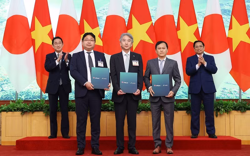 Ký kết biên bản ghi nhớ hợp tác kinh doanh giữa VPBank và SMBC.