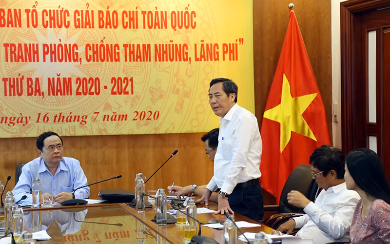 Giải báo chí toàn quốc về phòng chống tham nhũng lần thứ ba nhận tác phẩm tham dự đến hết ngày 21-6 -0