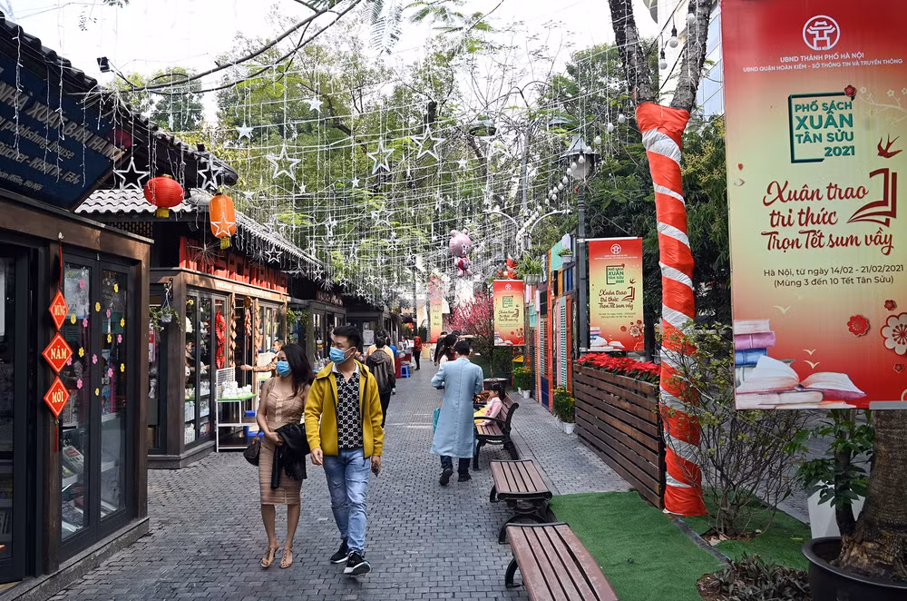 Khai Xuân với Phố Sách Hà Nội -0