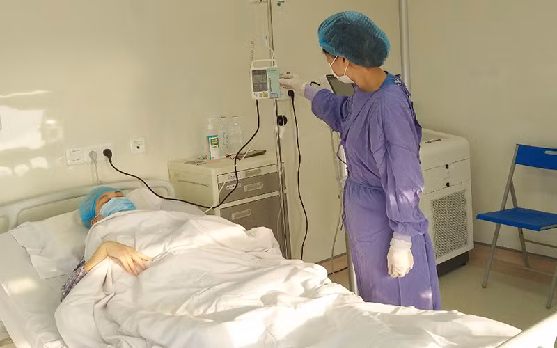 Chăm sóc bệnh nhân ghép tủy điều trị ung thư máu tại bệnh viện trung ương Quân đội 108.