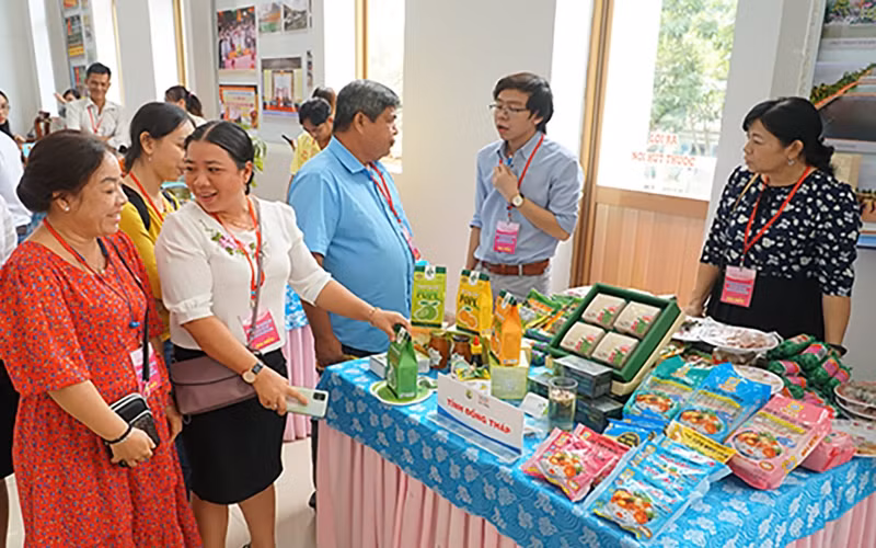 15 sở công thương tỉnh, thành phố ký kết hợp tác sản xuất, tiêu thụ sản phẩm OCOP -0