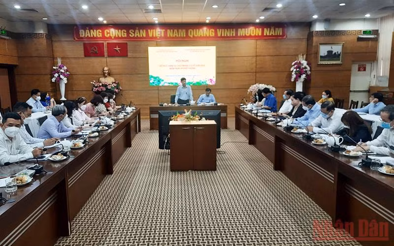 Quang cảnh hội nghị. 