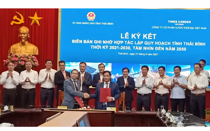 Quang cảnh buổi ký kết hợp tác lập Quy hoạch tỉnh Thái Bình.