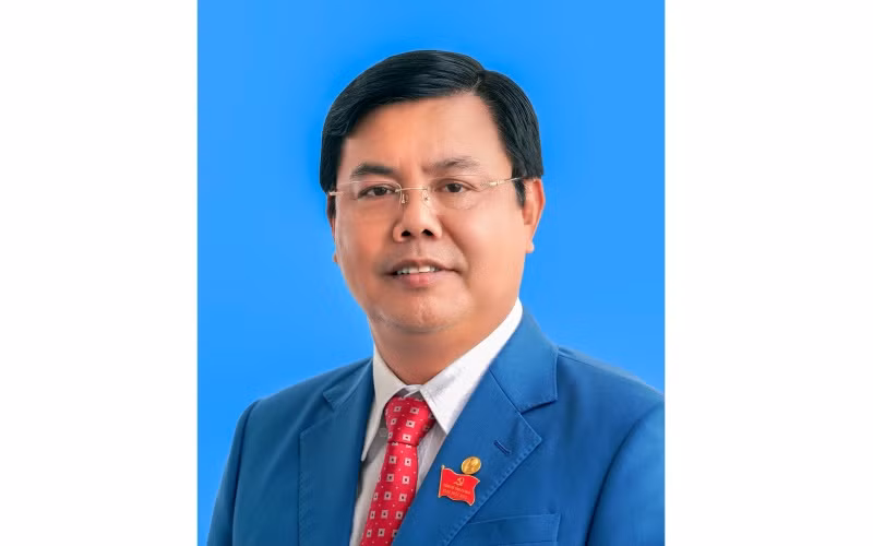 Đồng chí Nguyễn Tiến Hải, Bí thư Tỉnh ủy, Trưởng Đoàn đại biểu tỉnh Cà Mau dự Đại hội lần thứ XIII của Đảng. 
