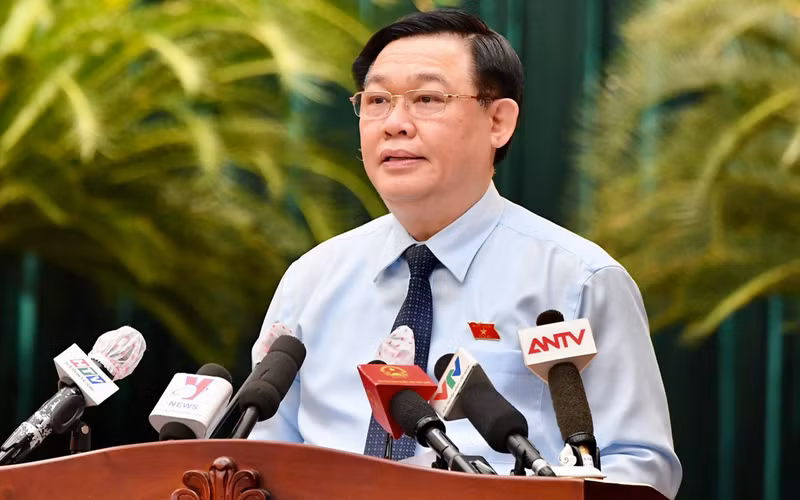 Chủ tịch Quốc hội Vương Đình Huệ phát biểu tại Hội nghị tổng kết công tác Hội đồng nhân dân các tỉnh, thành phố khu vực phía nam năm 2021 và triển khai kế hoạch công tác năm 2022.
