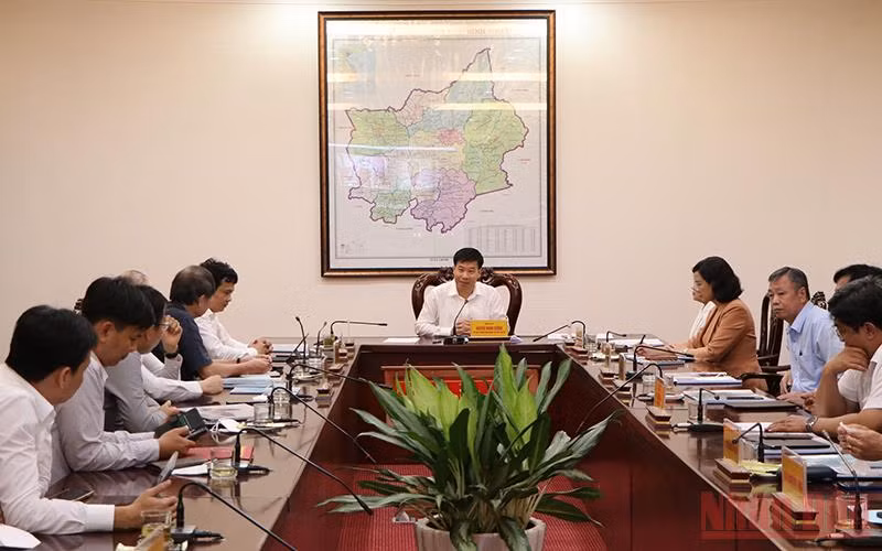 Quang cảnh buổi làm việc.