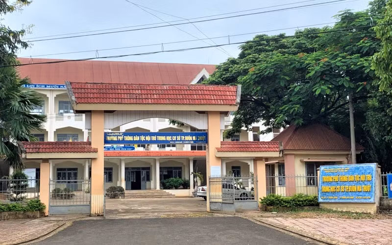 Thành phố Buôn Ma Thuột sẽ trưng dụng Trường phổ thông dân tộc nội trú trung học cơ sở TP Buôn Ma Thuột làm nơi cách ly tập trung.