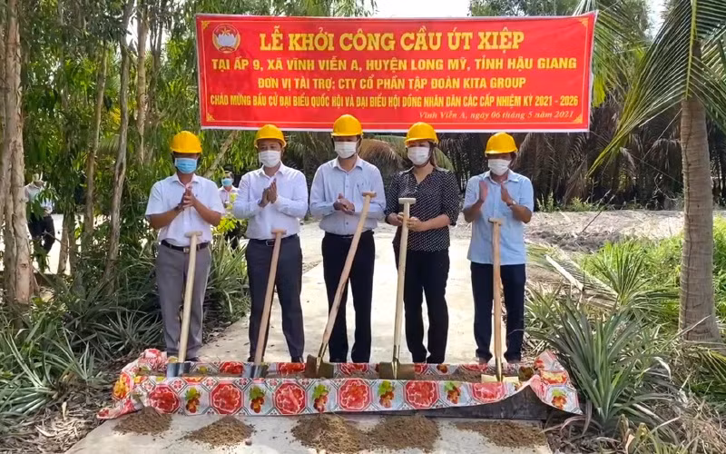 Lễ khởi công xây dựng cầu Út Xiệp tại xã Vĩnh Viễn A.