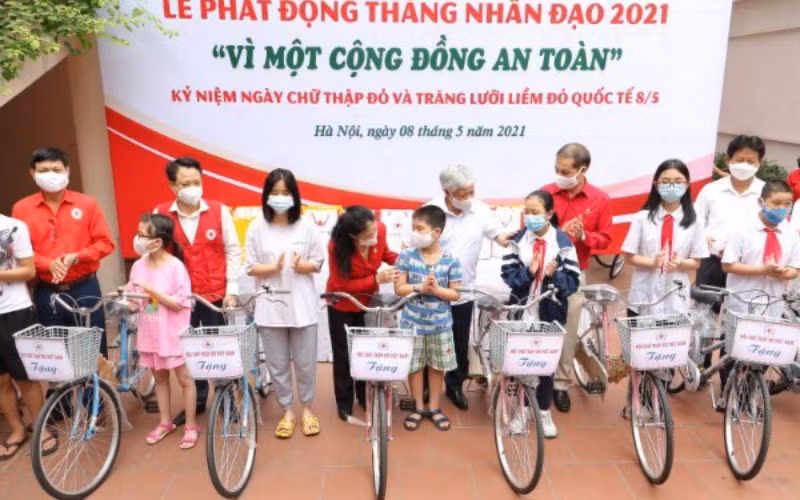 Trợ giúp hơn 1 triệu lượt người trong “Tháng Nhân đạo” năm 2021 -0