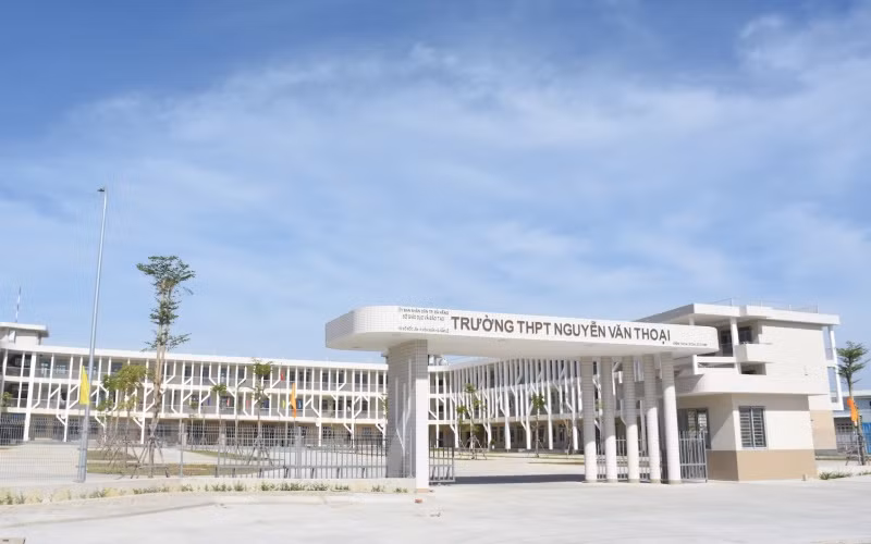 Nhiều công trình được đầu tư xây mới hoàn toàn, đưa vào sử dụng trong năm học mới 2020-2021.