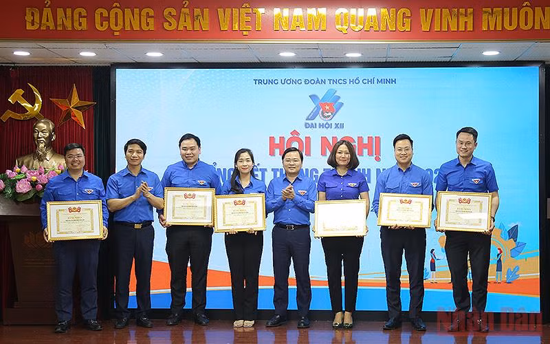 Gần 61 nghìn lượt bạn trẻ tình nguyện hỗ trợ người bệnh F0 tại nhà -0