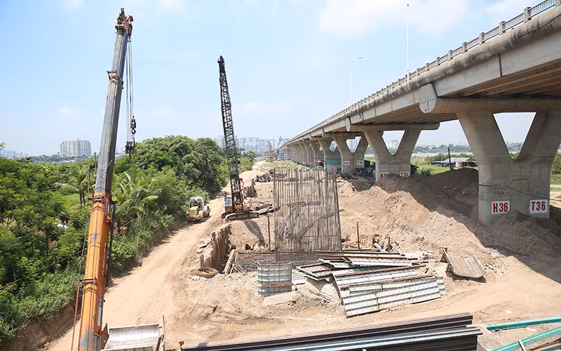 Bảo đảm tiến độ thi công cầu Vĩnh Tuy 2 trong thời gian giãn cách -0