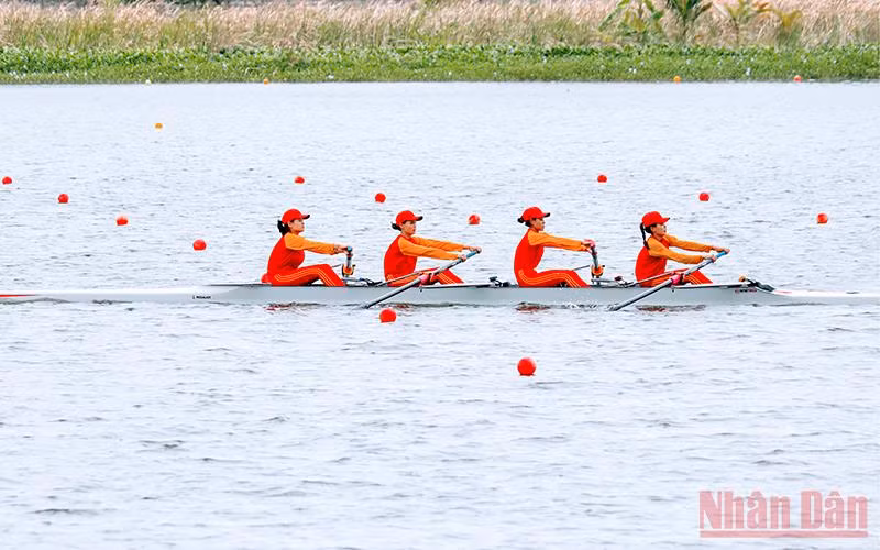 Các trận đấu vòng loại môn Đua thuyền Rowing tại Khu huấn luyện đua thuyền thành phố Hải Phòng sáng 9/5.