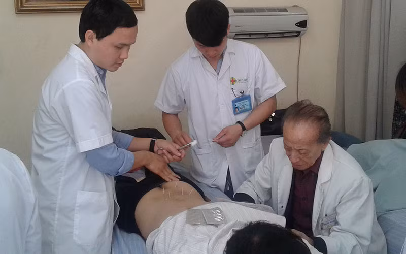 GS Tài Thu và những cống hiến cho ngành châm cứu nước nhà -0