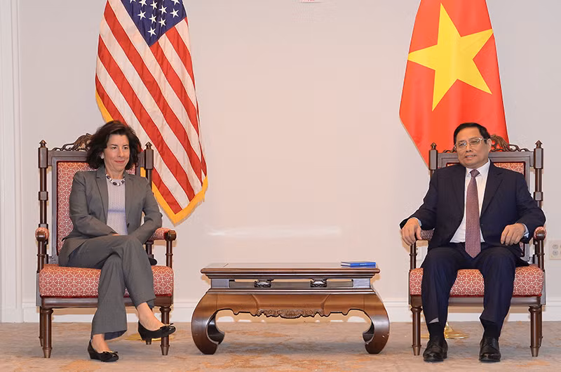 Thủ tướng Phạm Minh Chính tiếp Bộ trưởng Thương mại Hoa Kỳ Gina Raimondo.