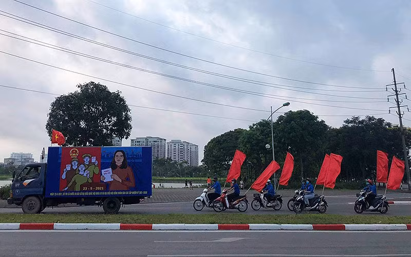 Màu áo xanh tình nguyện trong “Ngày hội non sông” -0