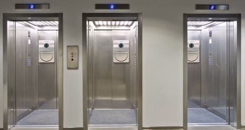 Nhiều thiết bị công nghệ mới ra mắt tại triển lãm kinh tế-quốc phòng -0