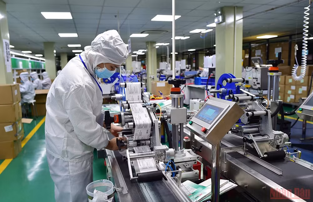 Cận cảnh quy trình sản xuất kit Test nhanh kháng nguyên SARS-CoV-2 “Made in Viet Nam” -0