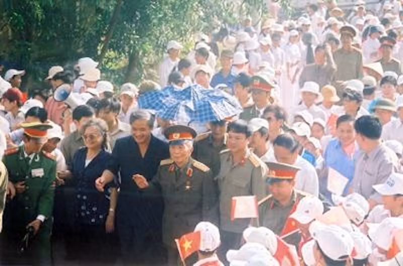 Đại tướng Võ Nguyên Giáp với giai cấp nông dân Việt Nam -0