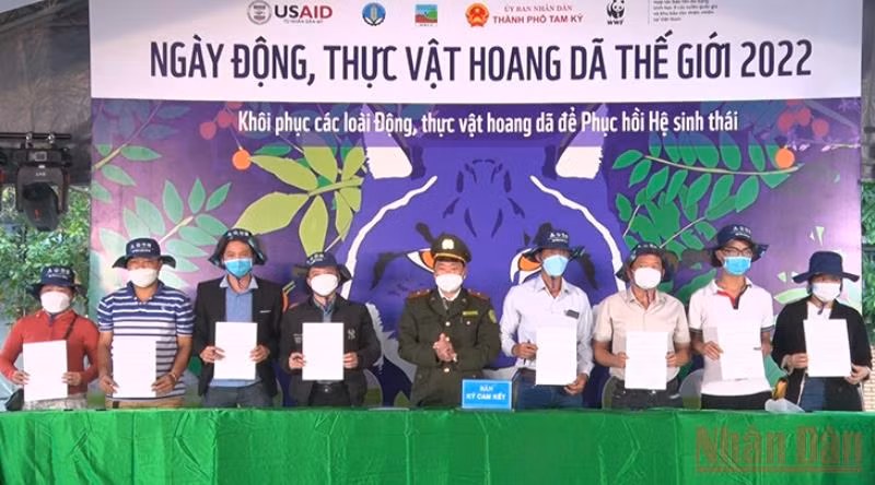 Ký cam kết không tiêu thụ, mua bán động vật hoang dã trái phép.