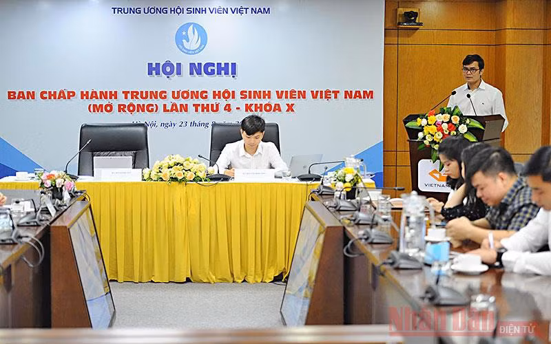 Đồng hành với sinh viên vượt dịch khởi nghiệp và lập nghiệp