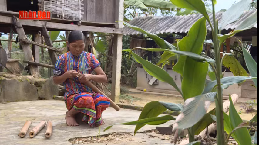 Người Chứt ở bản Rào Tre