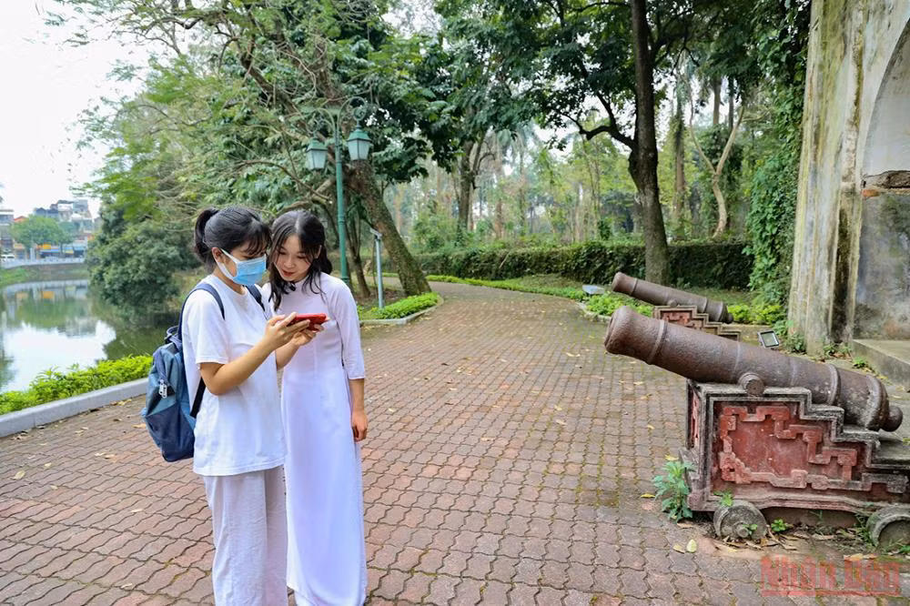 Hà Nội chuẩn bị khai trương tuyến phố đi bộ quanh Thành cổ Sơn Tây -7