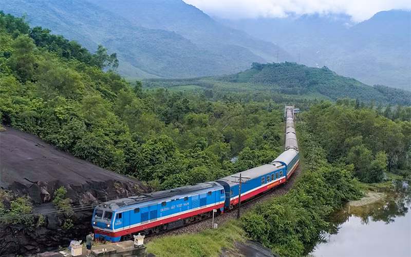 Tổng công ty Đường sắt Việt Nam tiếp tục khai thác tài sản kết cấu hạ tầng đường sắt quốc gia do Nhà nước đầu tư. Ảnh: TTXVN