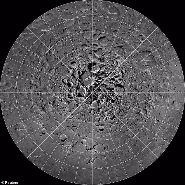 NASA tìm thấy nước trên mặt trăng -0
