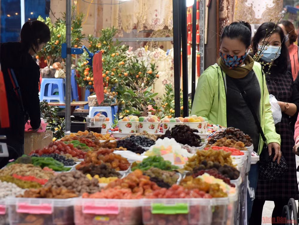  Rực rỡ chợ hoa Tết Hàng Lược -1