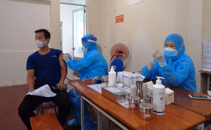 Đến nay, Khánh Hòa đã có hơn 94% số người từ 18 tuổi trở lên được tiêm vaccine phòng Covid-19.