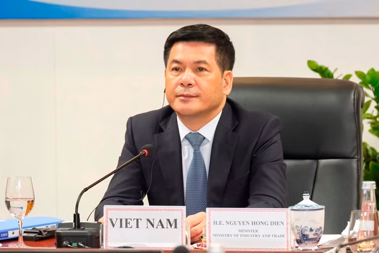 Bộ trưởng Công thương Nguyễn Hồng Diên.