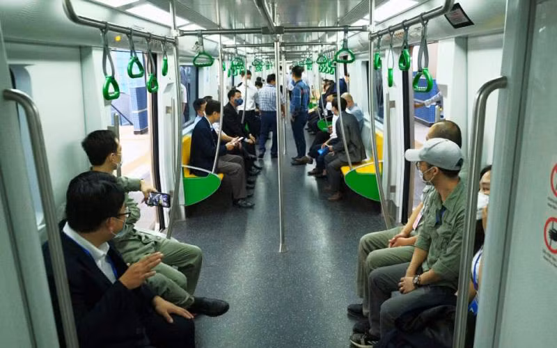 Ngày đầu vận hành của tàu Cát Linh - Hà Đông được người dân đón nhận, tham gia khá tốt.