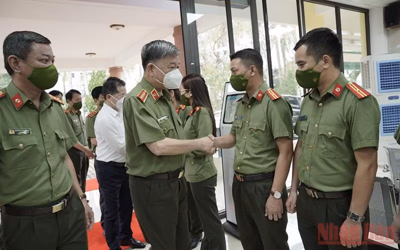 Bộ trưởng Công an Tô Lâm thăm, làm việc tại thành phố Đà Nẵng -0