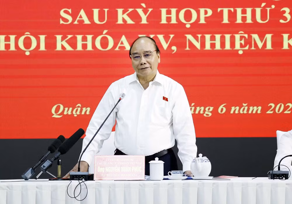 Hình ảnh Chủ tịch nước tiếp xúc cử tri quận 1, Thành phố Hồ Chí Minh -0